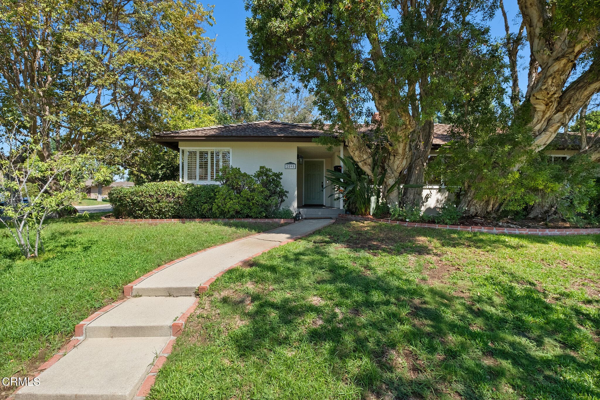 1-2895 Woodlawn Ave-4a
