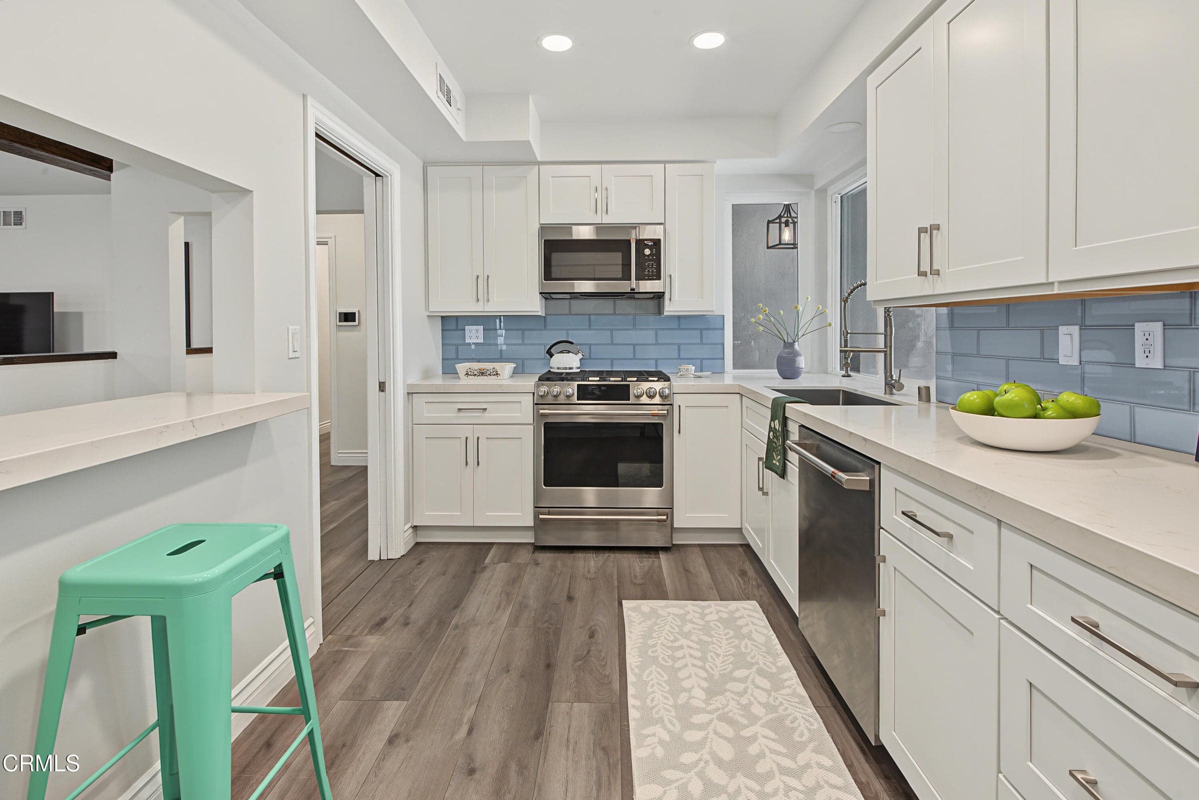7643EncinoAve-77