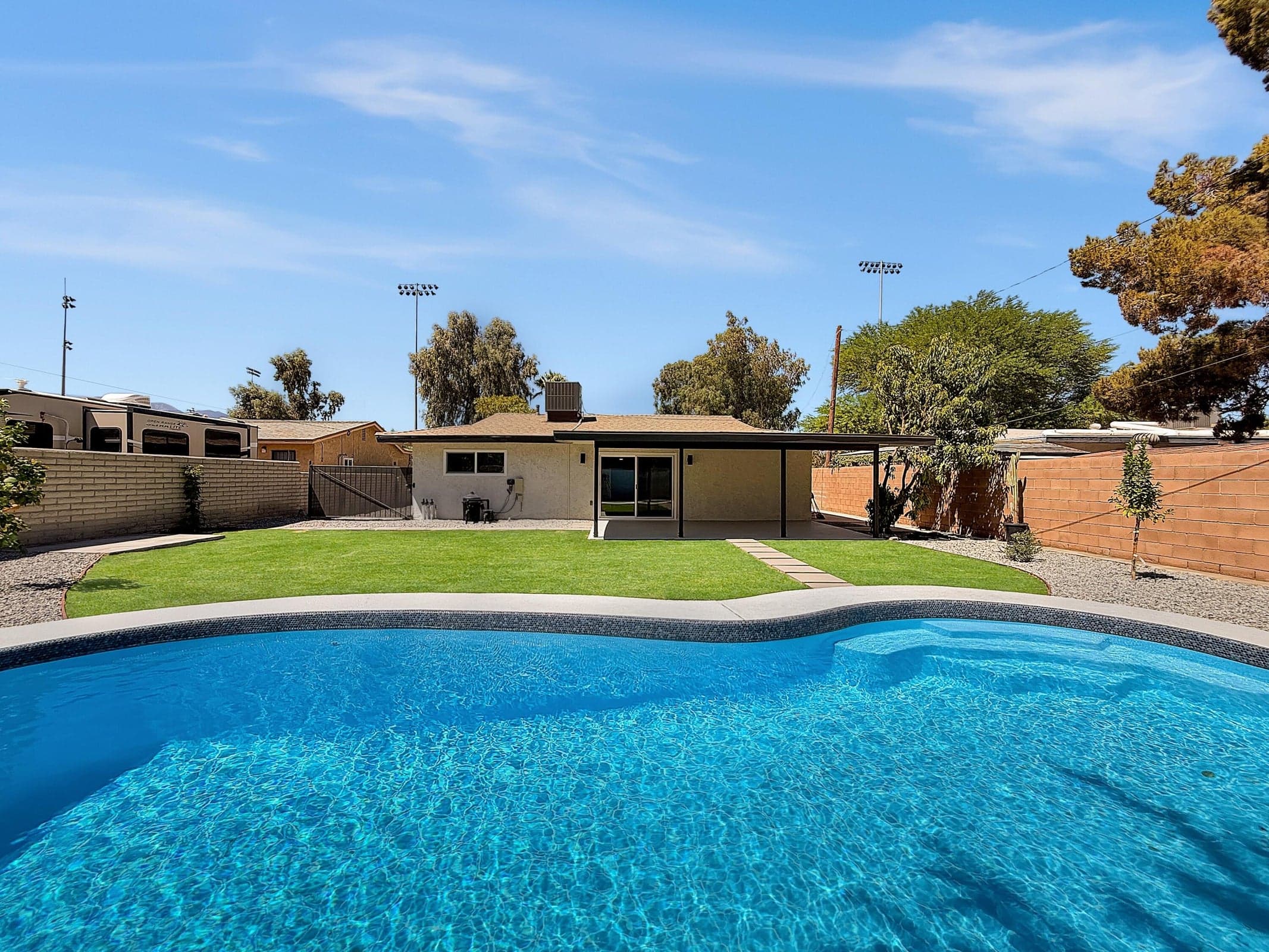 pool and house rear 3