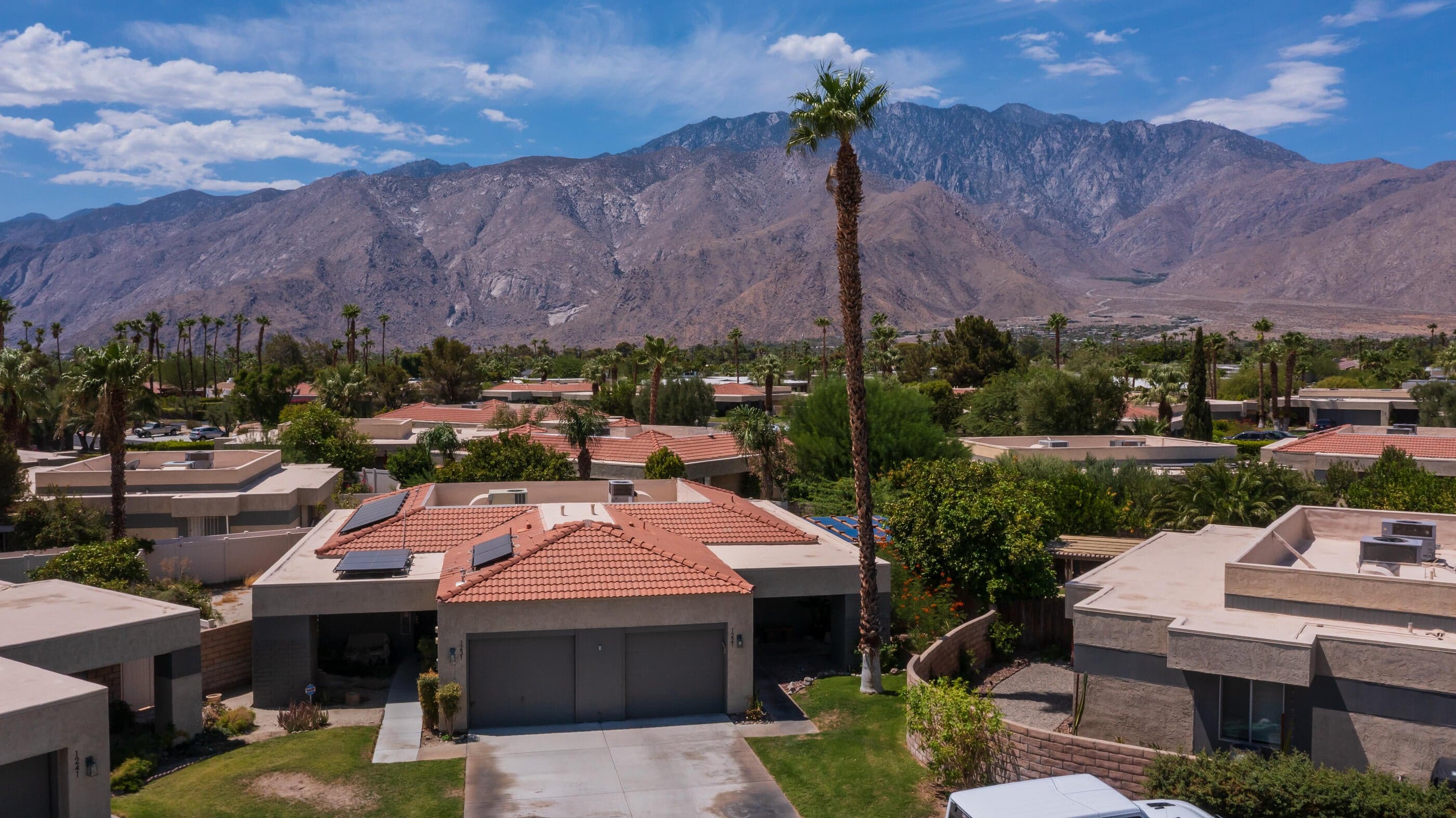 Sunrise Palms neighborhood with mountain views