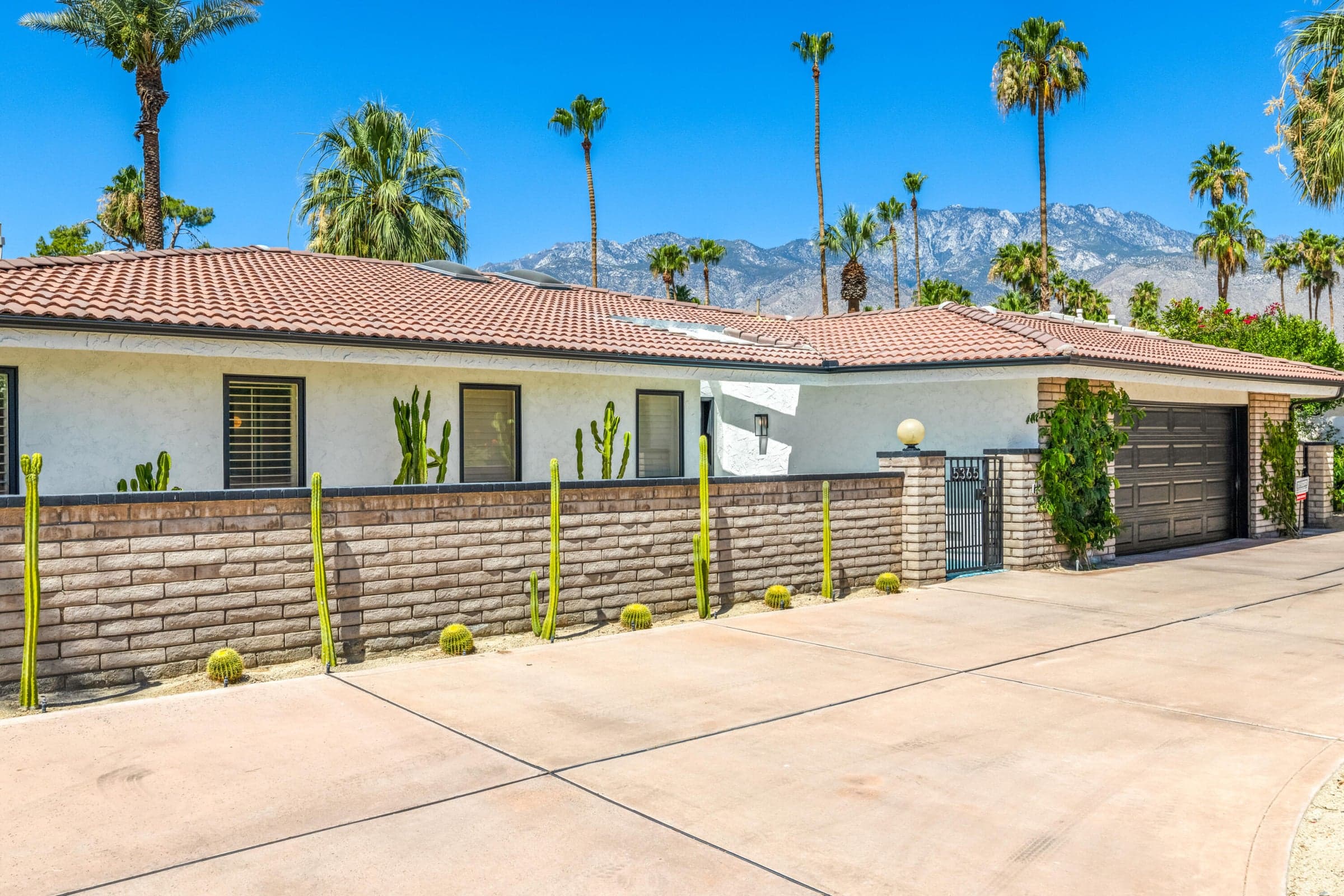 5365 E Cherry Hills Dr-2