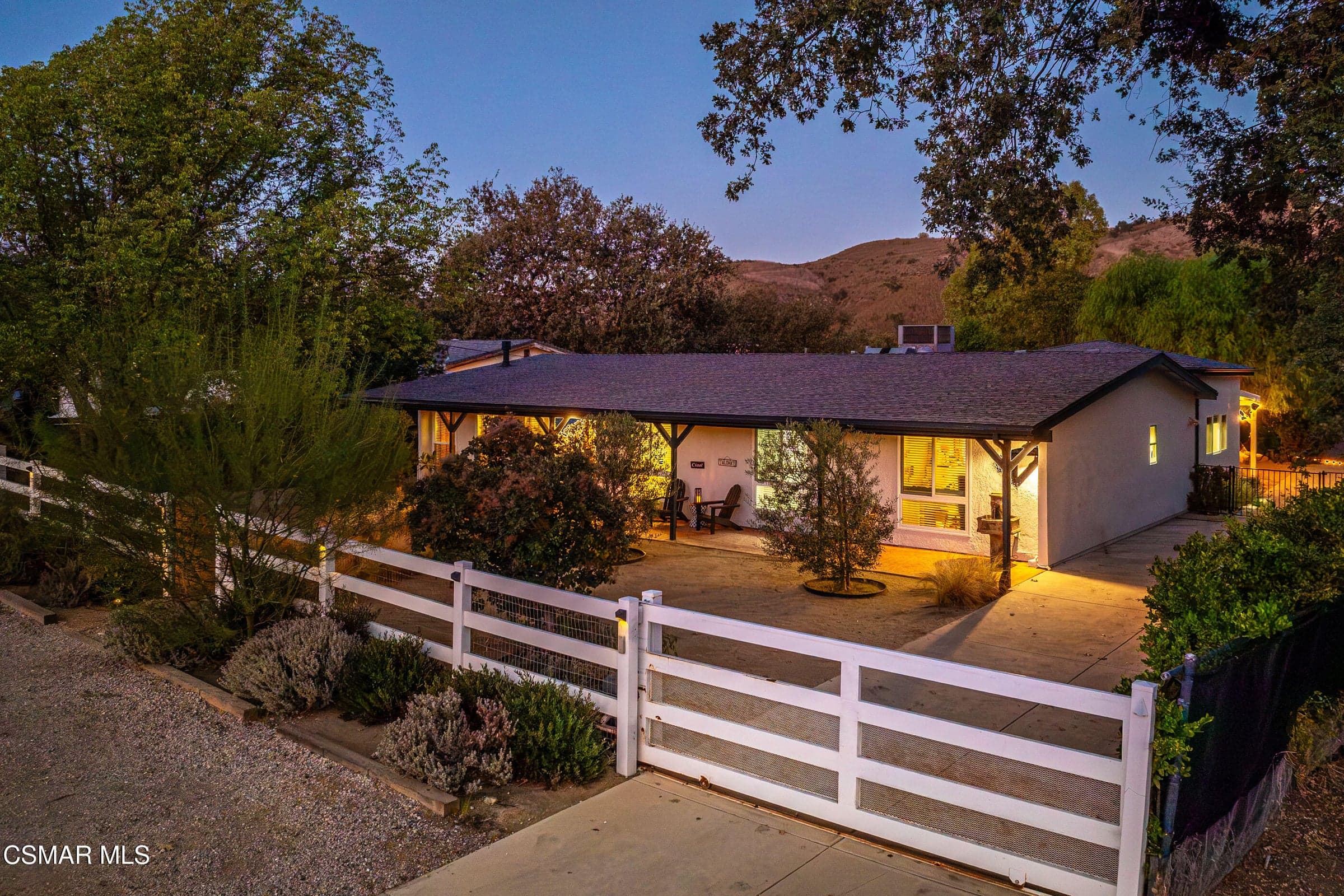 5512 Colodny Dr Agoura Hills-200