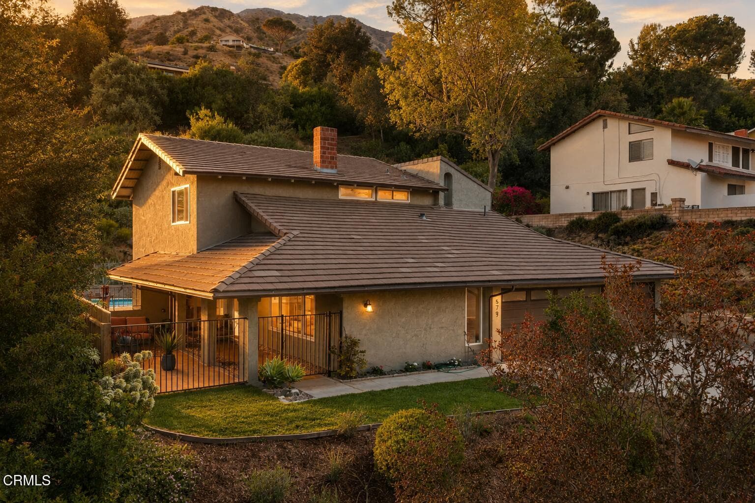 SierraMadreGOLDENHour_02
