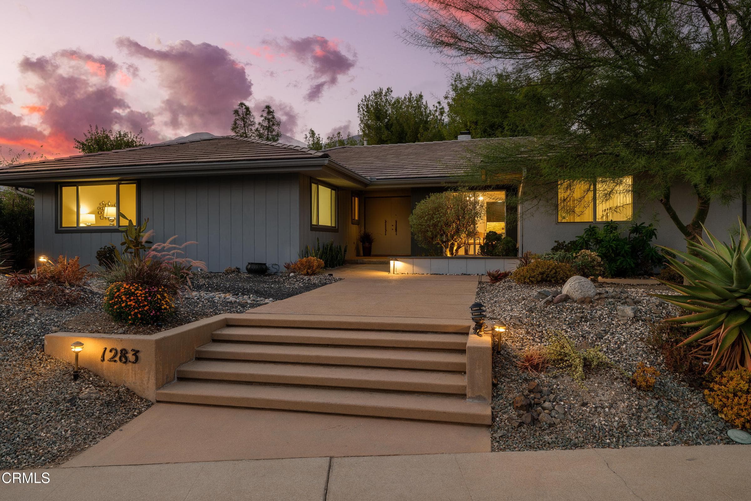 SSR_1283Oakglen_061_FLEXMLS
