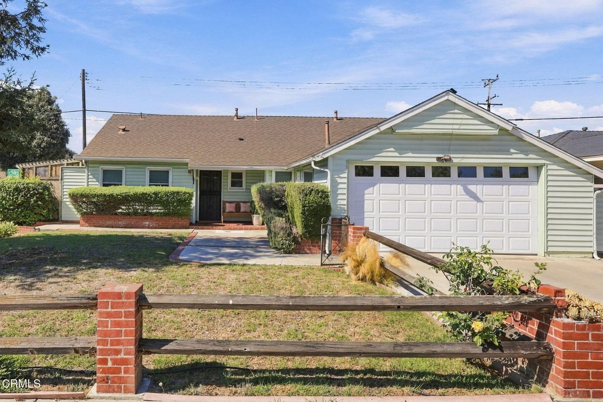 1-web-or-mls-001 - 3899 Maple St
