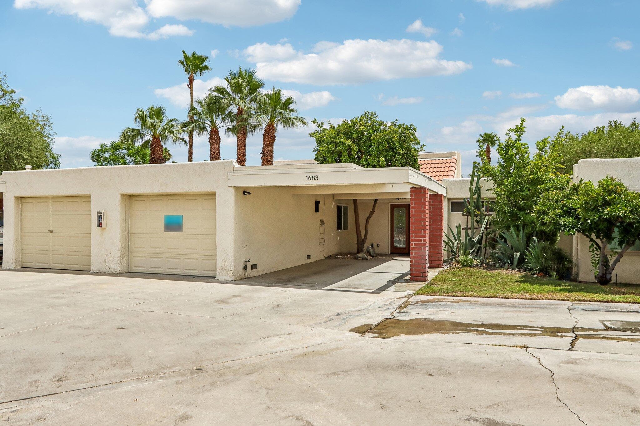 Carport & Garage