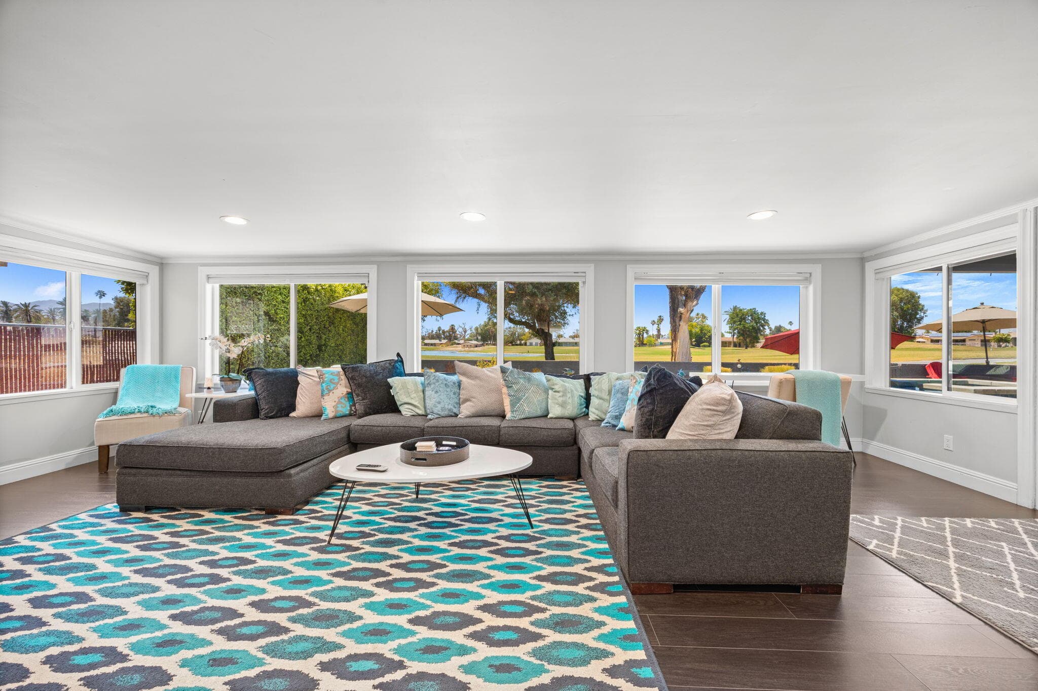 Large family/ entertainment room