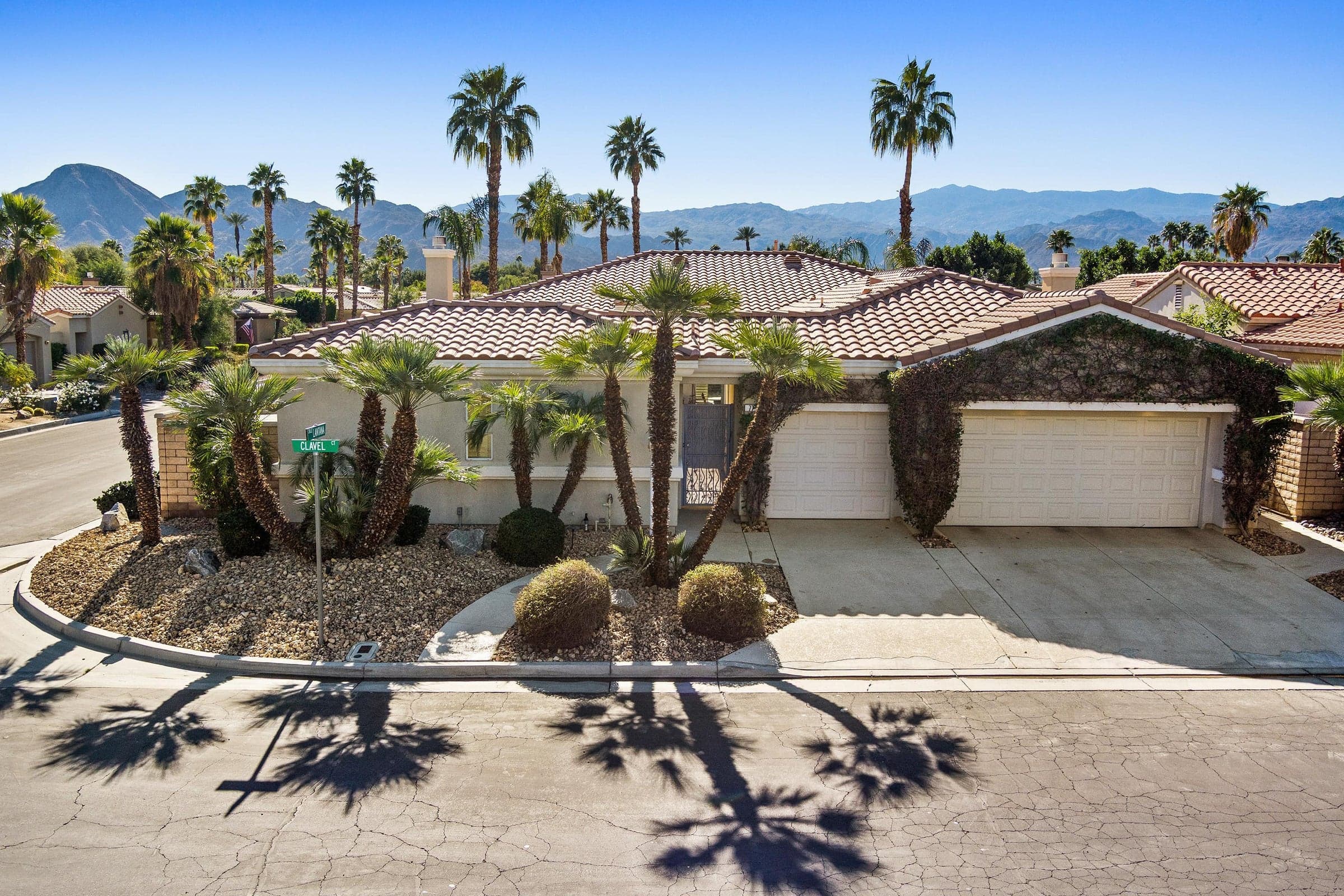 77 Clavel Ct, Palm Desert