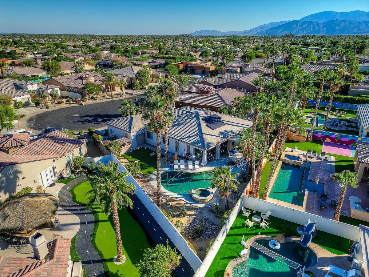 4 AERIAL MLS
