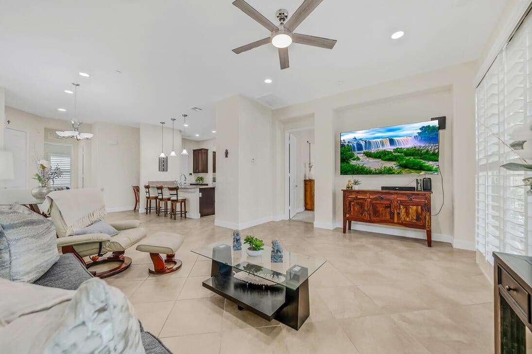 13 LIVING MLS