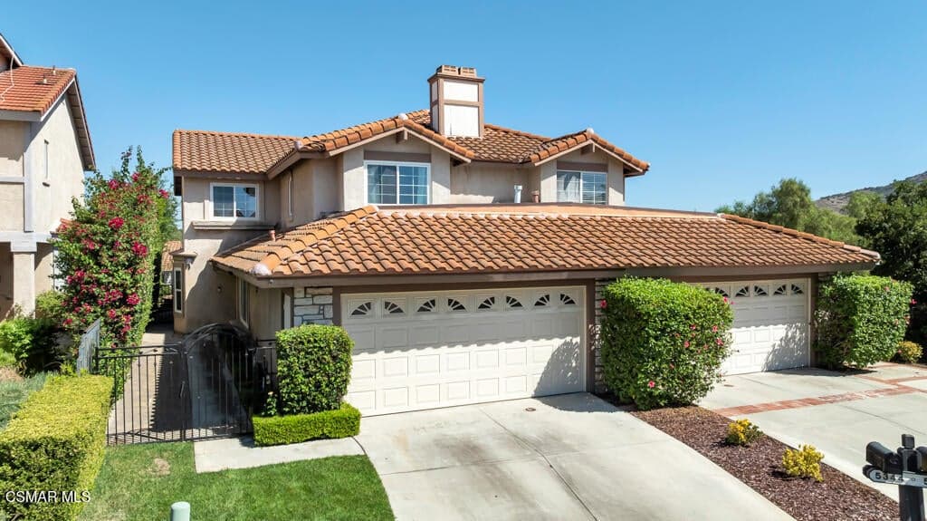 Welcome home to this desirable neighborhood!