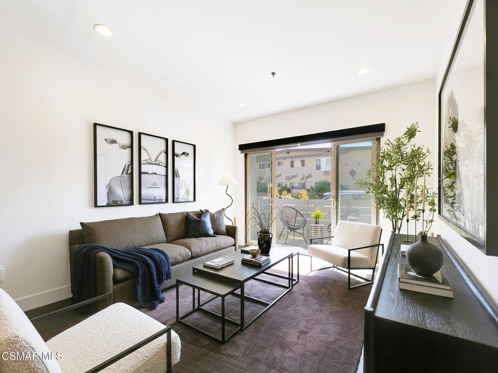 5016 Bakman Ave #104, North Hollywood